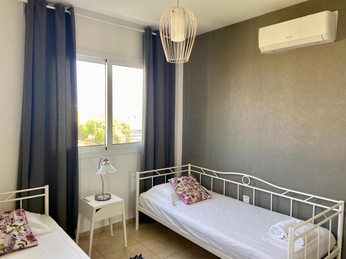 Mythical Sands Resort - Antonios Paralimni Esterno foto