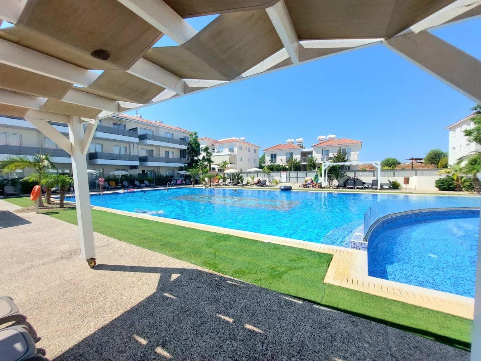 Mythical Sands Resort - Antonios Paralimni Esterno foto
