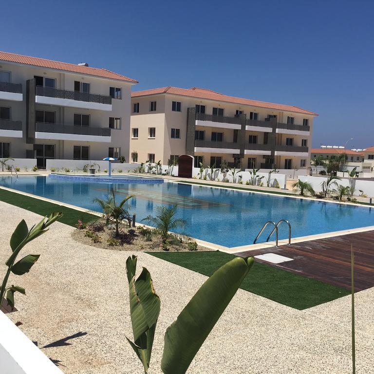 Mythical Sands Resort - Antonios Paralimni Esterno foto