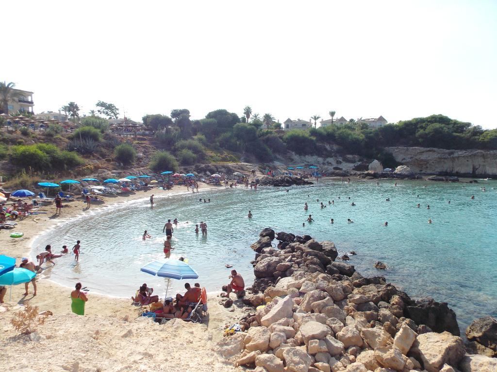 Mythical Sands Resort - Antonios Paralimni Esterno foto