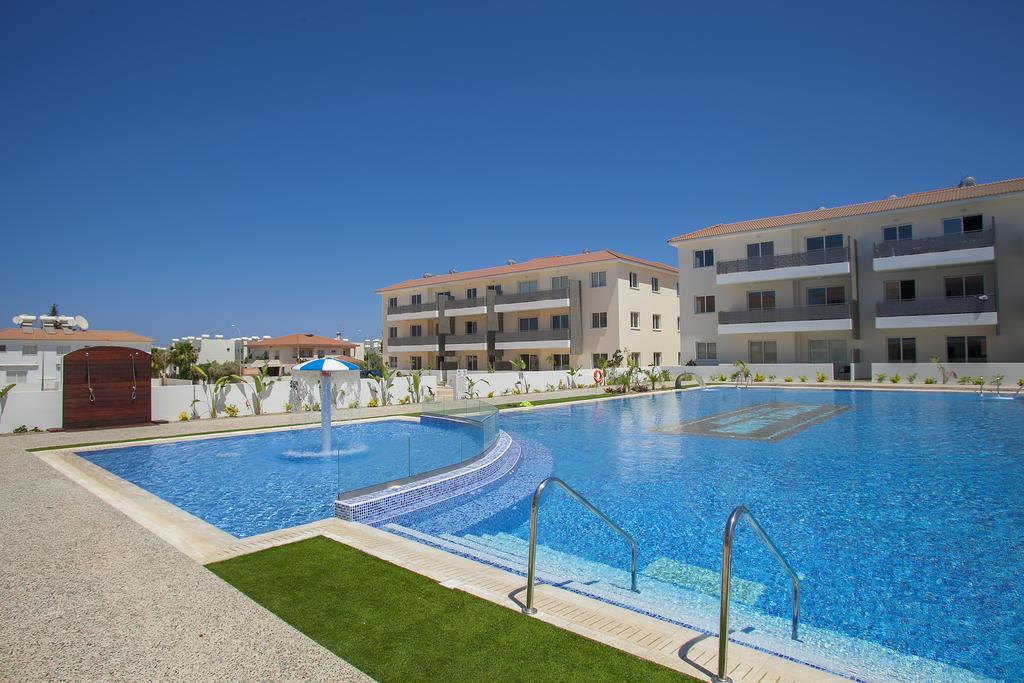 Mythical Sands Resort - Antonios Paralimni Esterno foto