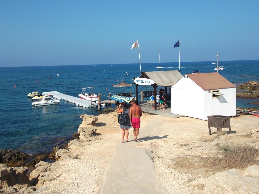 Mythical Sands Resort - Antonios Paralimni Esterno foto